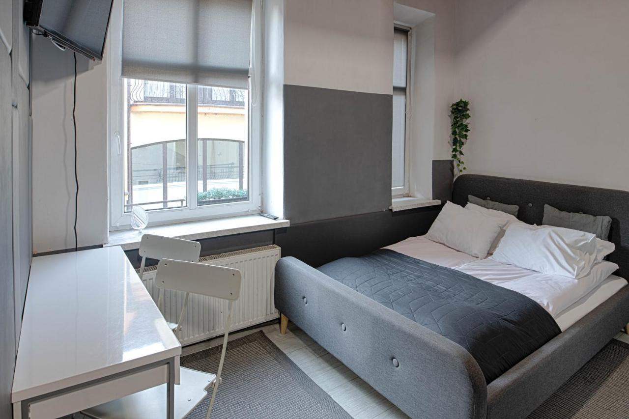 3 Bros' Hostel Cieszyn Чешин Екстериор снимка
