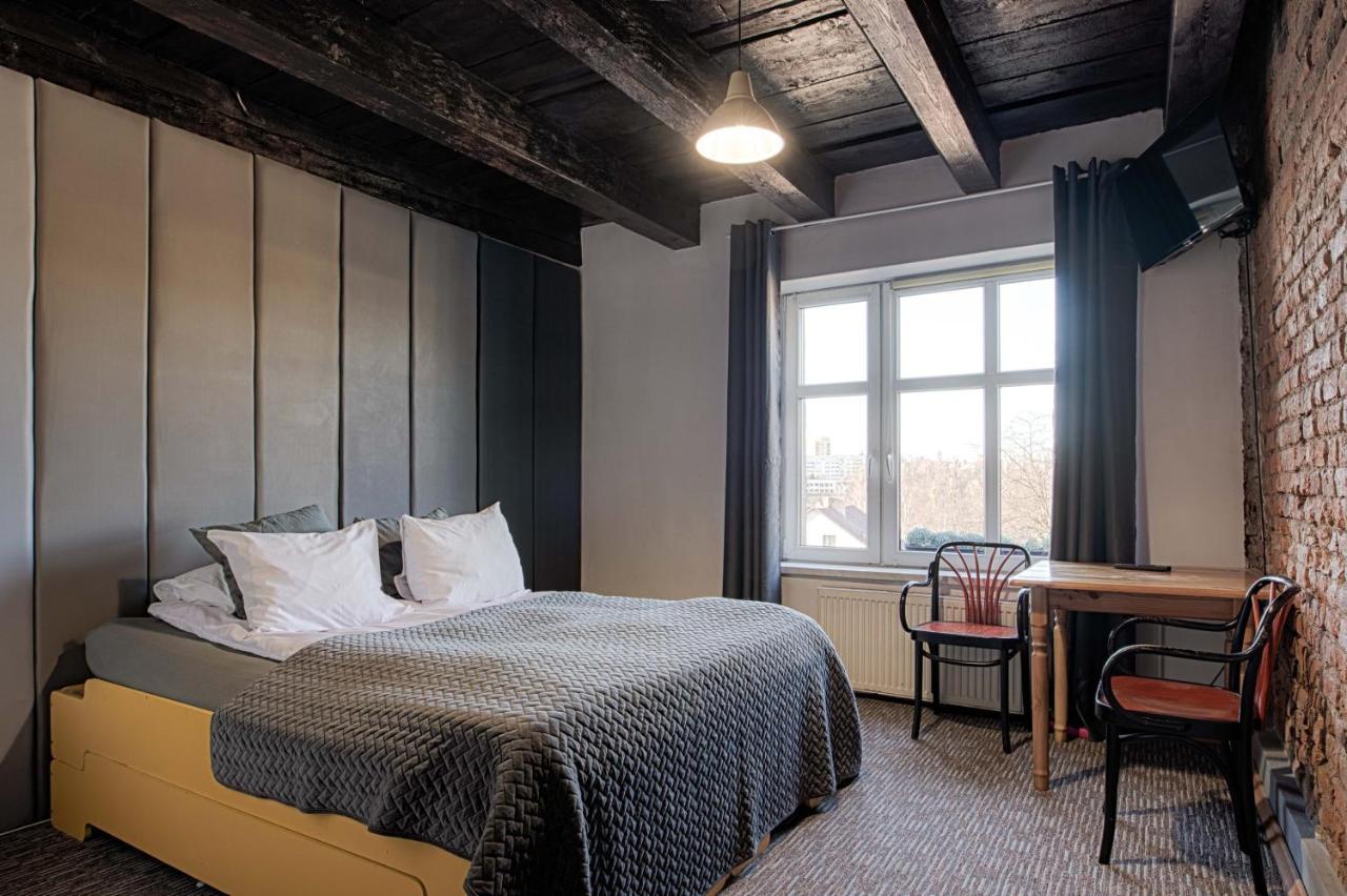 3 Bros' Hostel Cieszyn Чешин Екстериор снимка