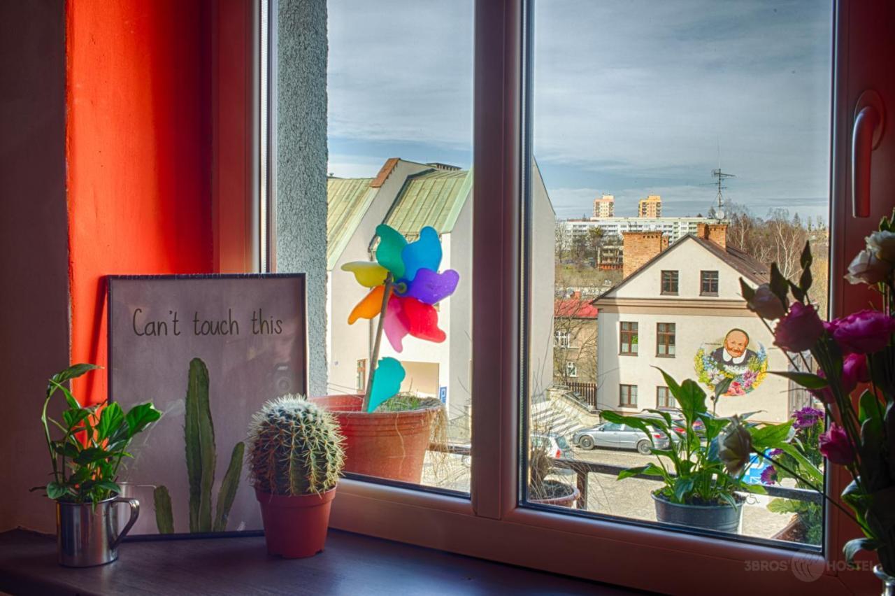3 Bros' Hostel Cieszyn Чешин Екстериор снимка